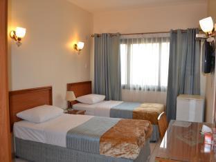 Tara Hotel Дубай Екстериор снимка