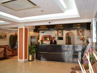 Tara Hotel Дубай Екстериор снимка